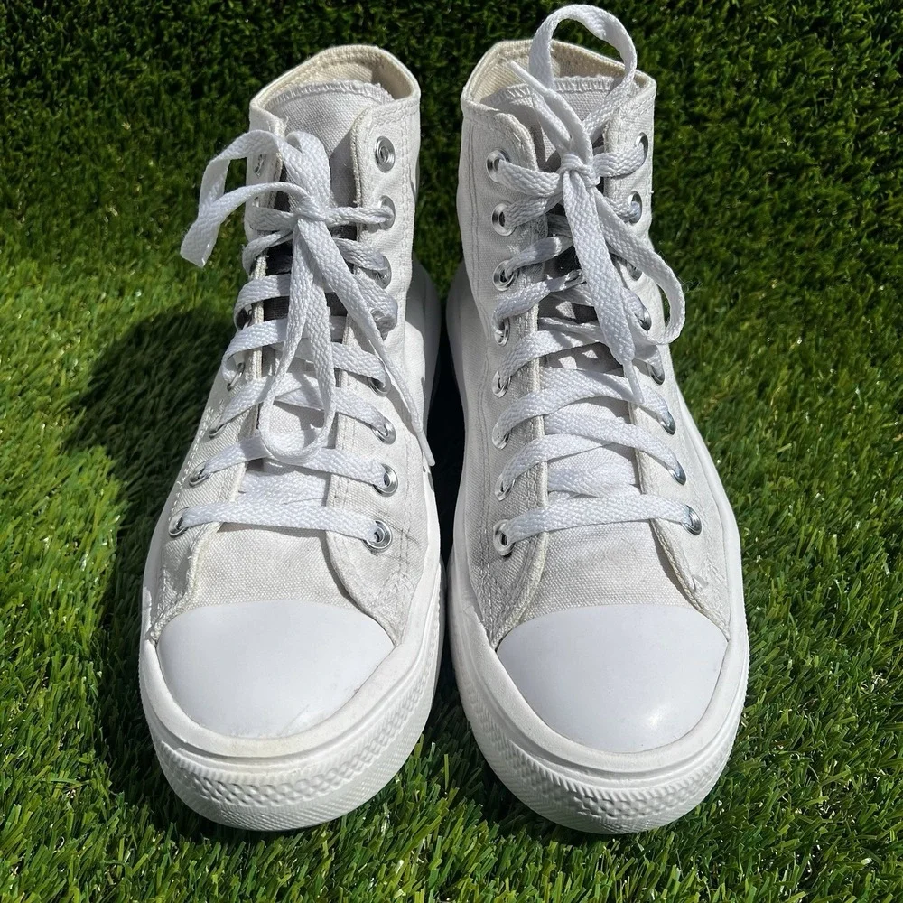 Converse Shoes Women Size 8 Chuck Taylor All Star Move White Athletic Sneakers